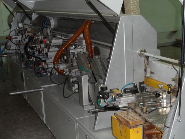 Кромкооблицовочный станок CEHISA SYSTEM 9 P